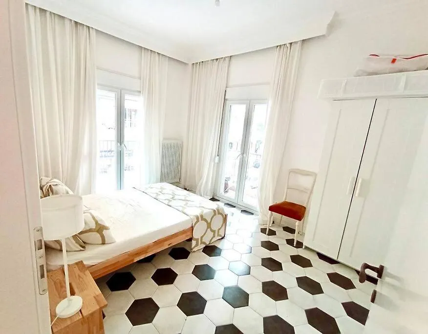 Stylish City Flat Near Promenade Thessaloniki Apartment